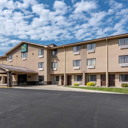 Quality Inn & Suites Warren Kültér fotó