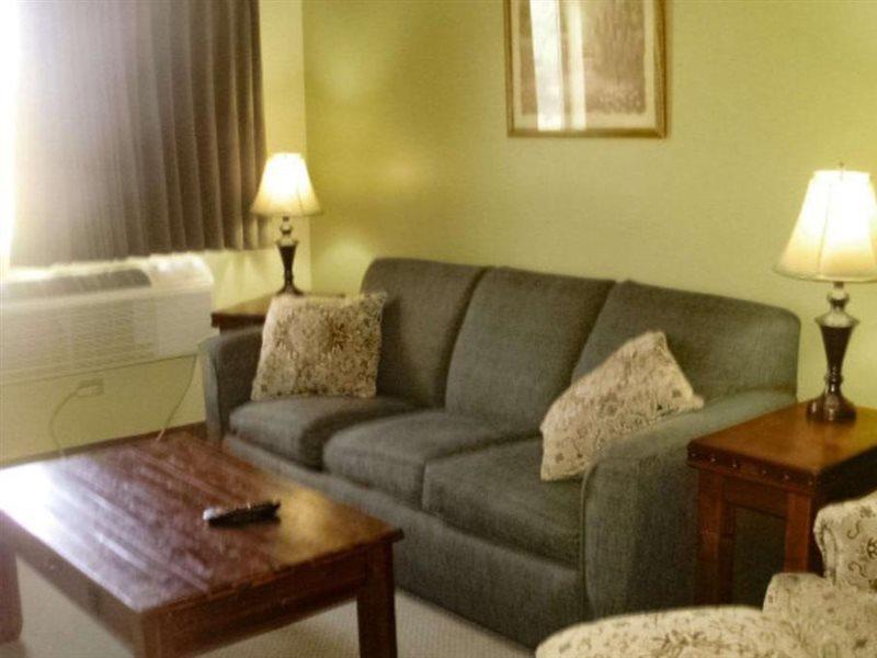 Quality Inn & Suites Warren Kültér fotó