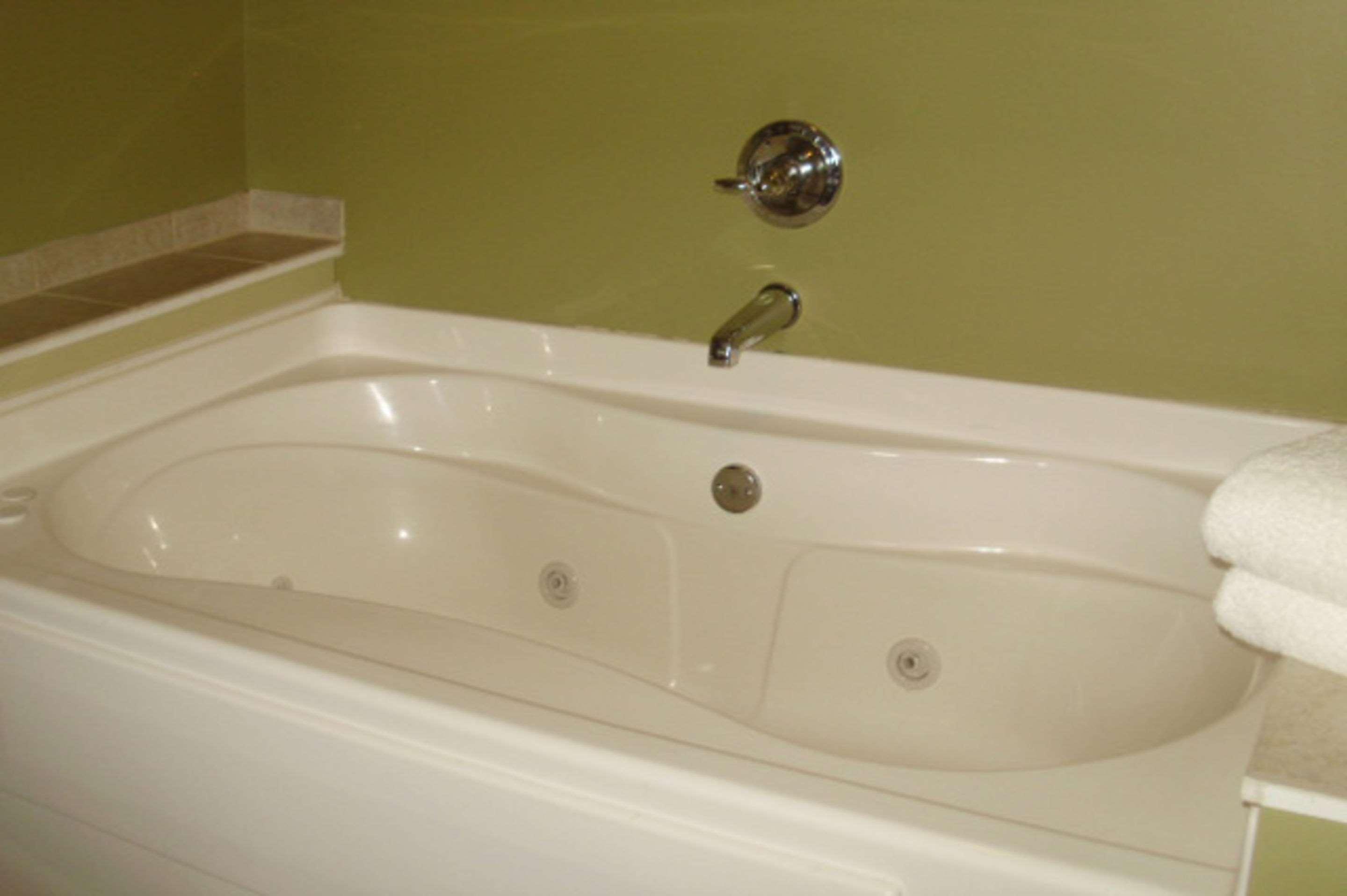 Quality Inn & Suites Warren Kültér fotó